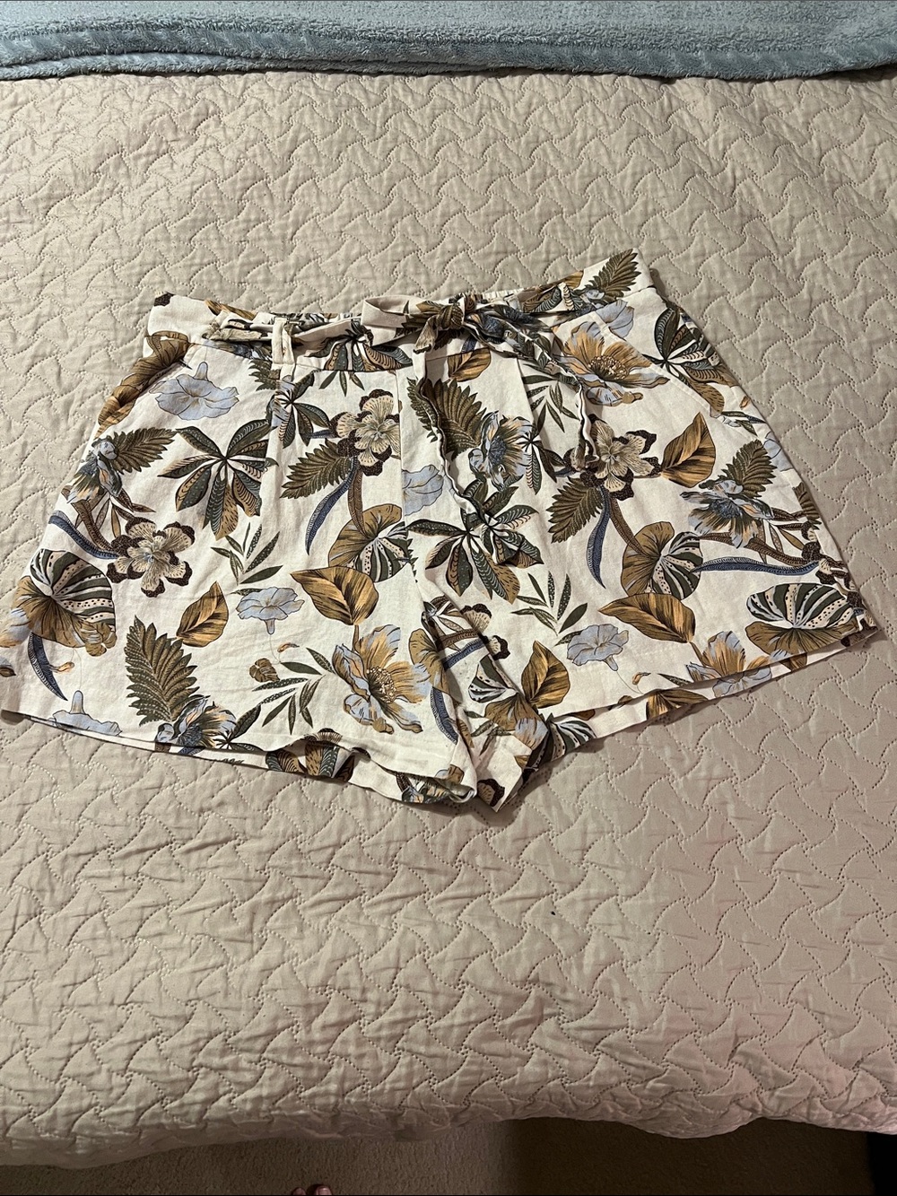 C & C California Linen Rayon Shorts with matching belt
